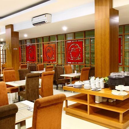 Dragon Inn Kendari Bagian luar foto