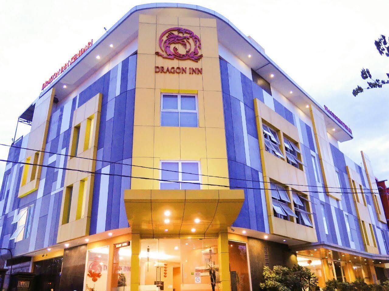 Dragon Inn Kendari Bagian luar foto